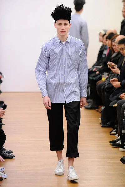 Look 25